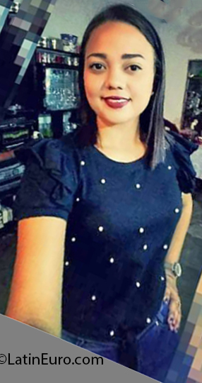 Date this athletic Colombia girl Sari from Barranquilla CO27077