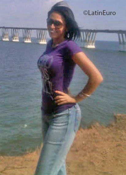Date this voluptuous Venezuela girl Mary from Maracaibo VE3101