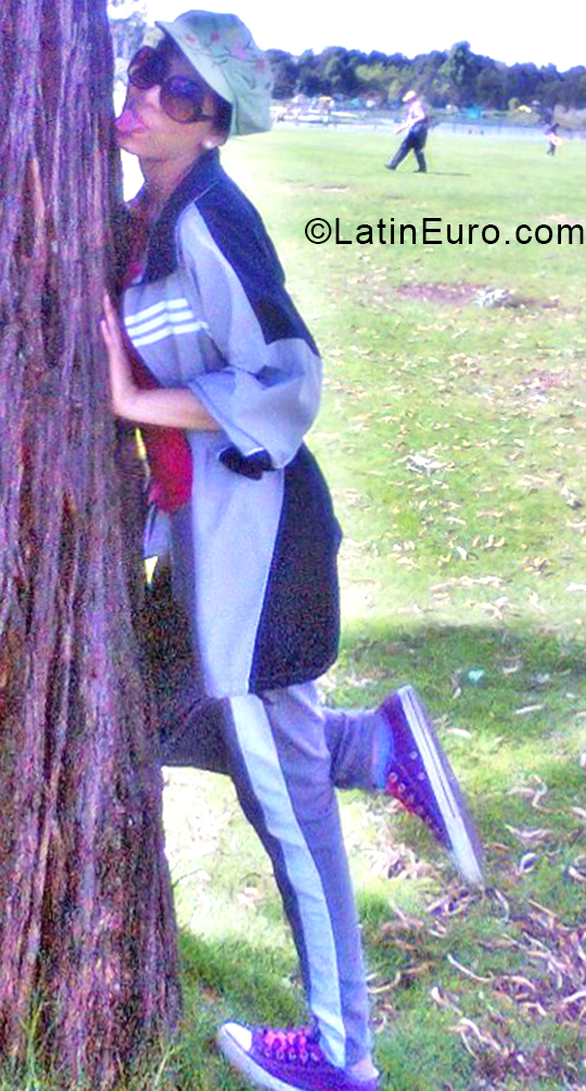 Date this funny Colombia girl Alejandra from Bogota CO27113