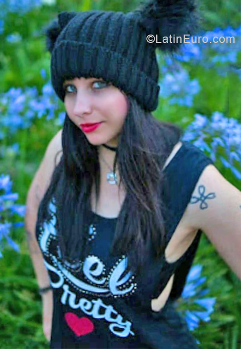 Date this young Argentina girl Deni from Buenos Aires AR384