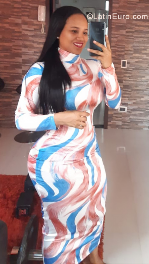 Date this good-looking Colombia girl Yicith from Cali CO27144