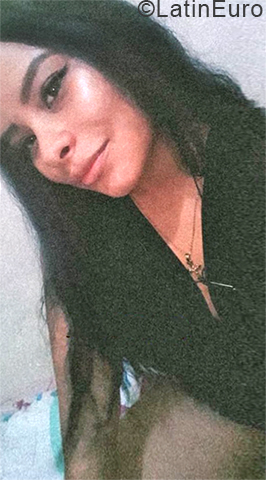 Date this fun Colombia girl Alexa from Pereira CO27165