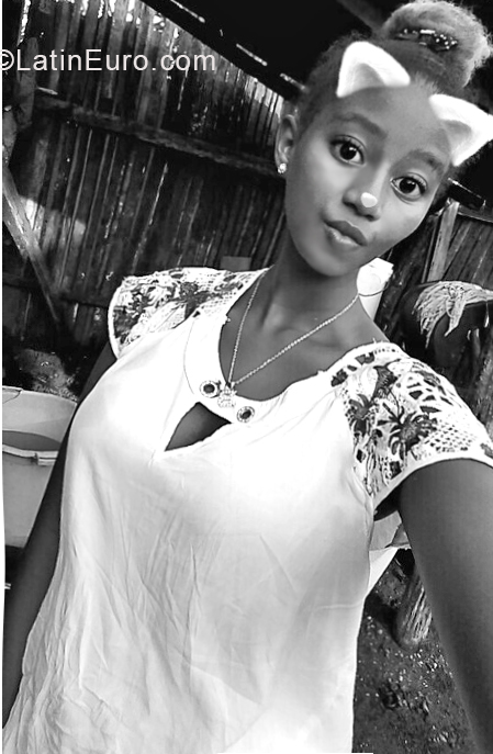 Date this pretty Colombia girl Briny from Quibdo CO27166