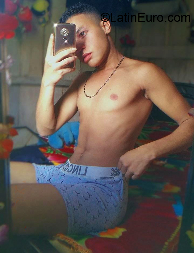 Date this athletic Colombia man Didier from Medellin CO27212