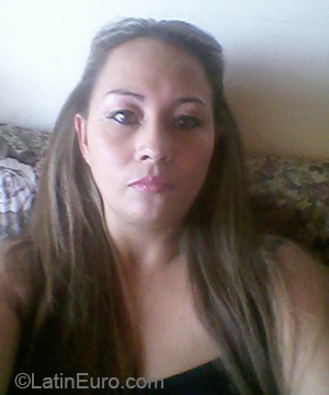 Date this hot Colombia girl Monica from Sevilla CO27248