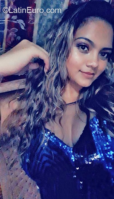 Date this attractive Nicaragua girl Joanna from Managua NI238