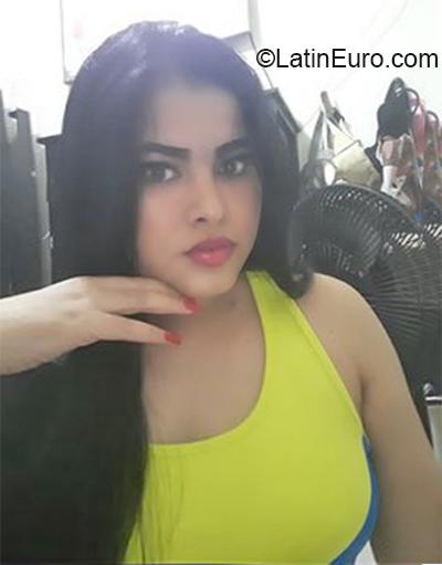 Date this sultry Colombia girl Stefania from Cartagena CO27268