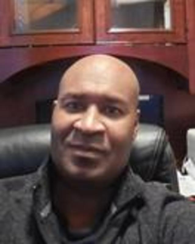 Date this georgeous Canada man Anthony from London CA835