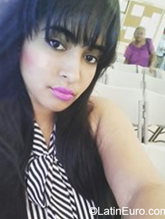 Date this georgeous Dominican Republic girl Estefany from Santiago DO38093