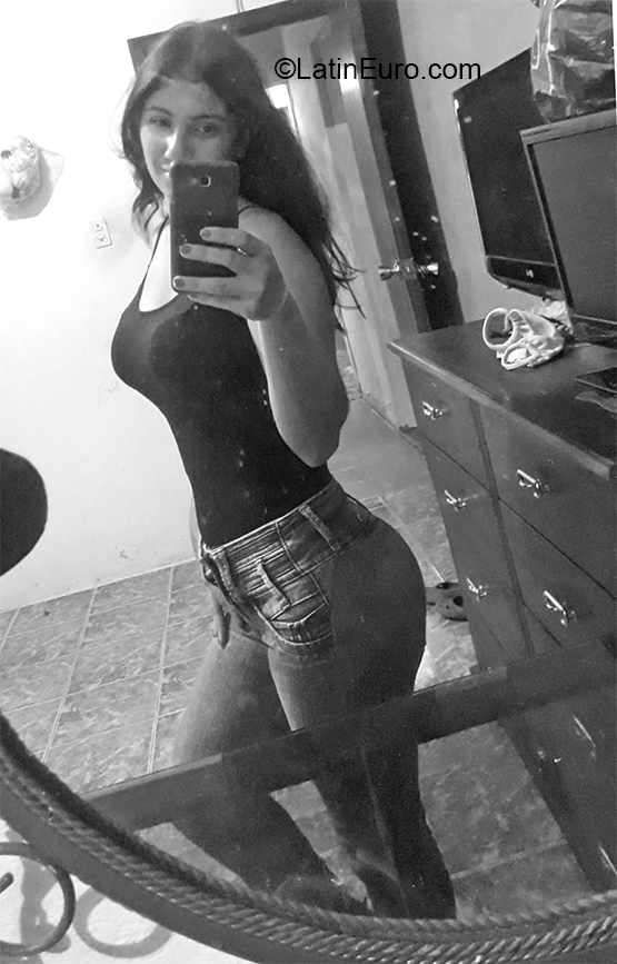 Date this hot Venezuela girl Mary from Trujillo VE3185