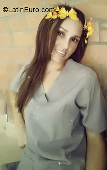 Date this tall Colombia girl Maria from Valledupar CO27334