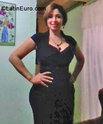 Date this charming El Salvador girl Paz from San Salvador SV114