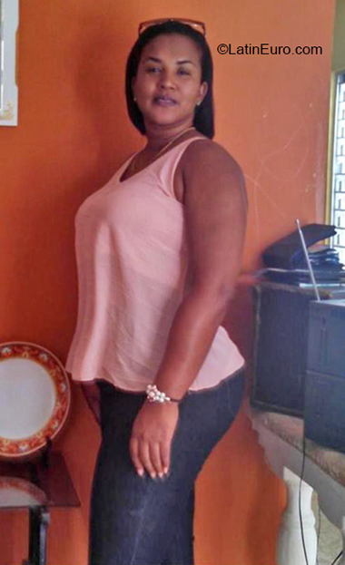Date this attractive Dominican Republic girl Juana from Santiago DO38169
