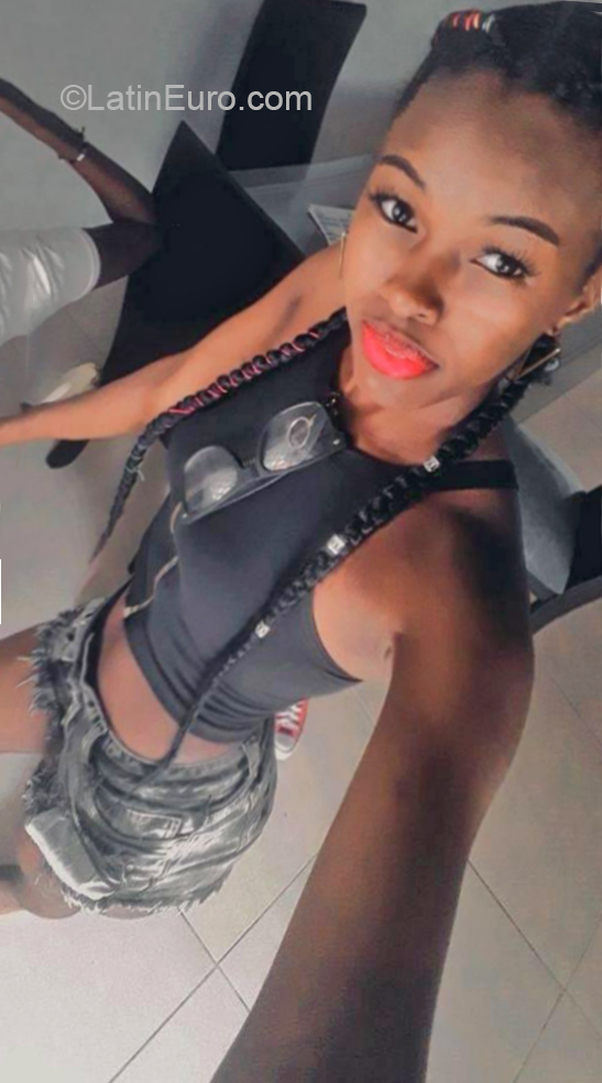 Date this hot Colombia girl Hepril from Cali CO27386