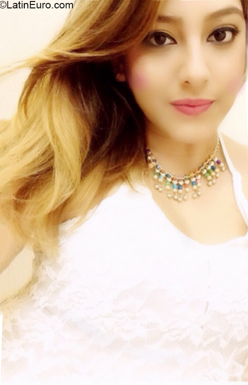 Date this delightful Venezuela girl Mafer from Valencia VE3227