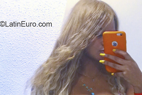 Date this delightful Dominican Republic girl Estefeny from Santo Domingo DO38263