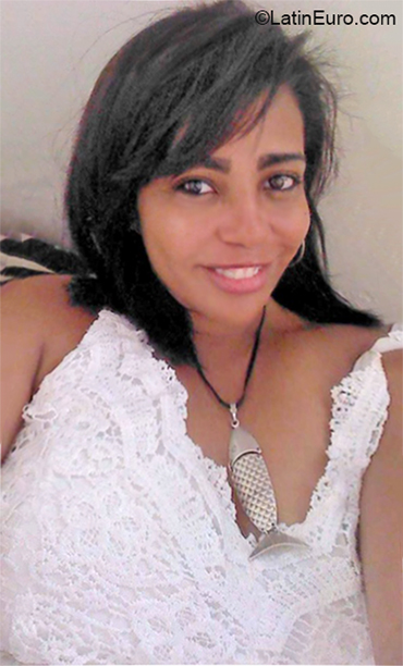 Date this delightful Brazil girl Luciana from Salvador BR11169