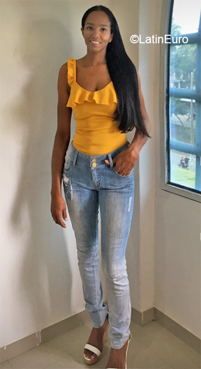 Date this gorgeous Colombia girl Marania from Cali CO27609