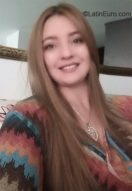 Date this charming Colombia girl Alejandra from Medellin CO27674