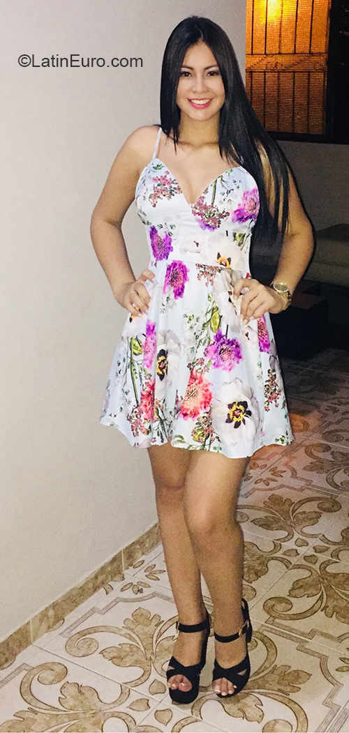 Date this passionate Colombia girl Daniela from Bogota CO27695