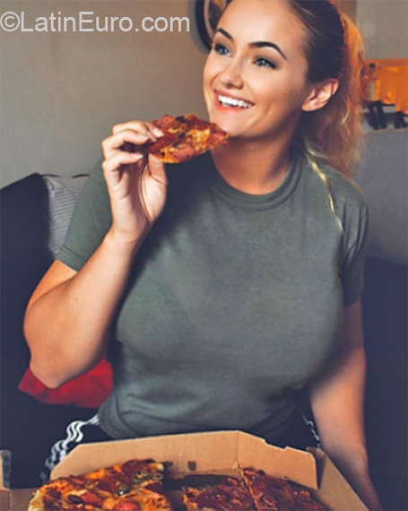 Date this hard body Argentina girl Chapel from Buenos Aires AR439