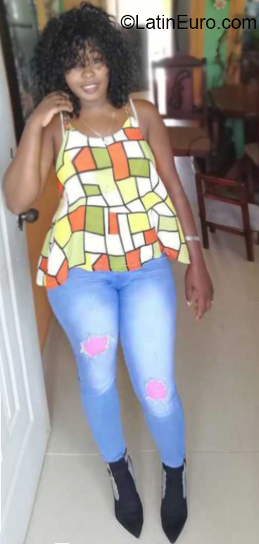 Date this nice looking Dominican Republic girl Yuleisy from San Pedro De Macoris DO38371