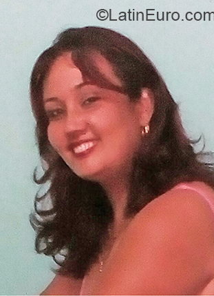 Date this hard body Cuba girl Yami from Havana CU701