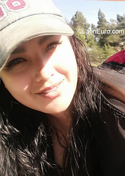 Date this sensual Colombia girl Carolina from Bogota CO28028