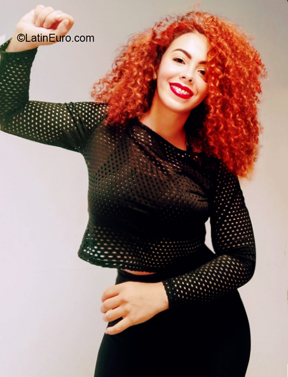 Date this funny Colombia girl Yaki from Medellin CO28030