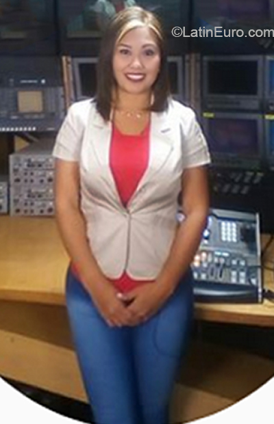 Date this hot Venezuela girl Ariana from Porlamar VE3354