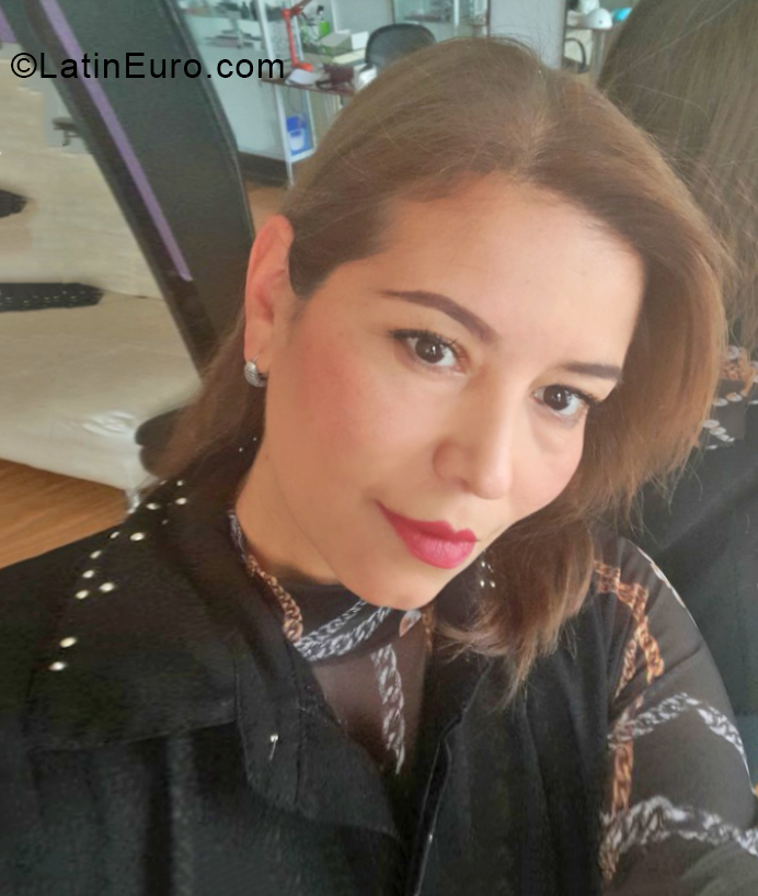 Date this georgeous Colombia girl Diana from Bogota CO28152