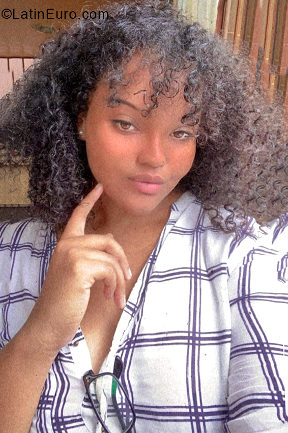 Date this good-looking Ecuador girl Pao from Sucumbios EC590