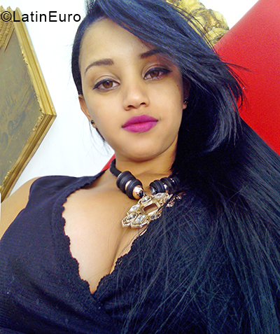 Date this pretty Dominican Republic girl Alana from Santo Domingo DO38641