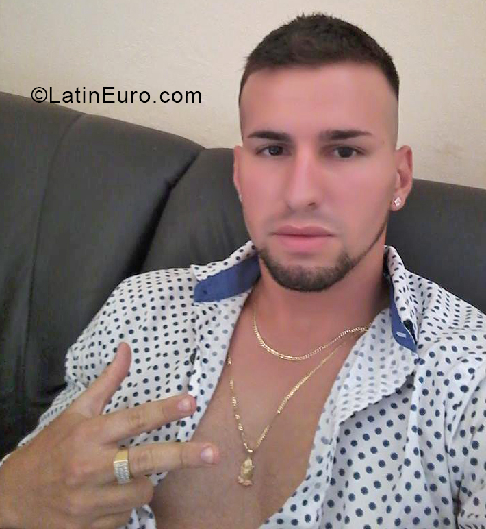 Date this charming Chile man Angel from Lautaro CL192