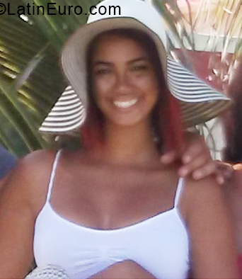 Date this good-looking Cuba girl Eliany from Havana CU718