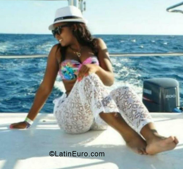 Date this georgeous Dominican Republic girl Diana from La Romana DO38692