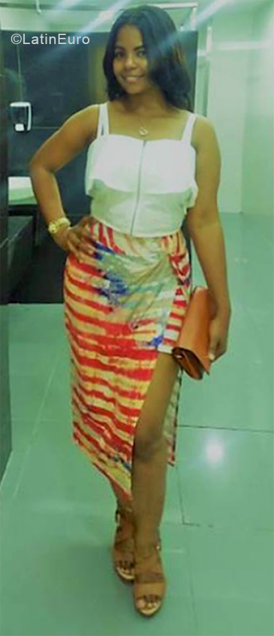 Date this beautiful Dominican Republic girl Milagros from Santo Domingo DO38738