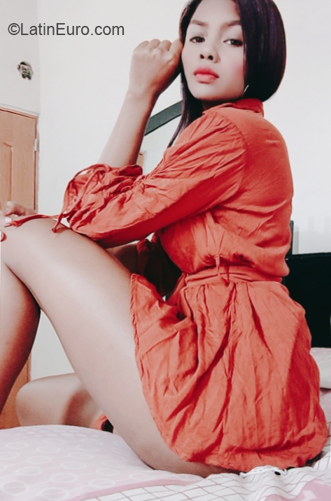 Date this nice looking Colombia girl Isabel from Medellin CO28569