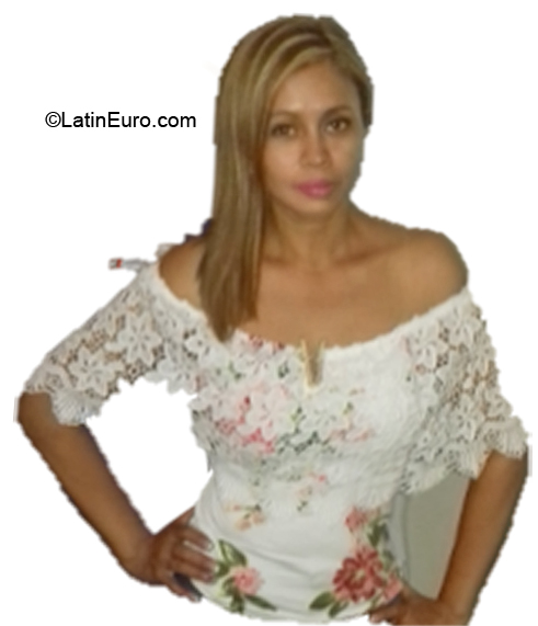 Date this stunning Ecuador girl Gloria from Quito EC612