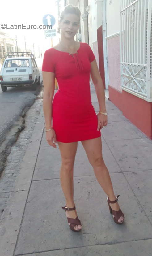 Date this exotic Cuba girl Ailyn from Cienfuegos CU726