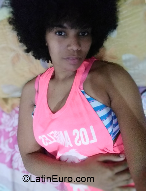 Date this happy Dominican Republic girl Dorisa Mery from Santo Domingo DO38781