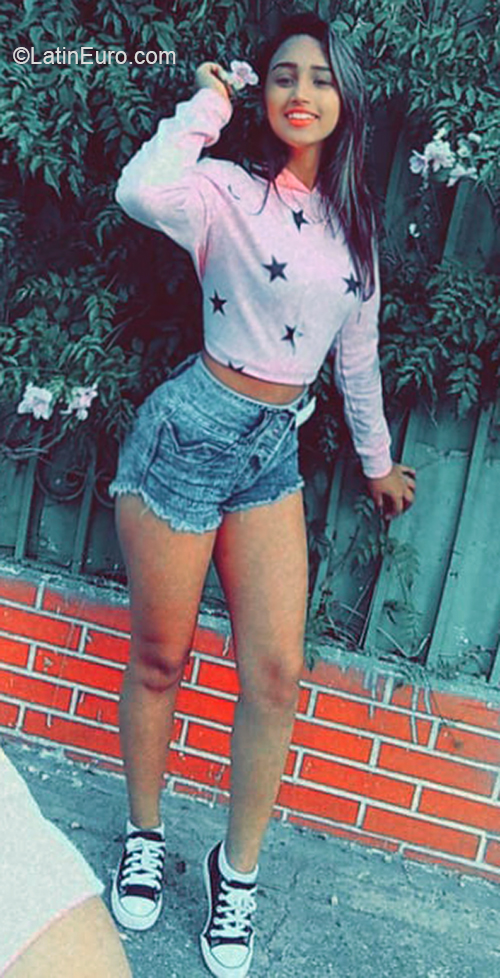 Date this delightful Venezuela girl Daniela from Chacao VE3495