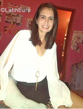 Date this tall Venezuela girl Alba from Falcon VE3538