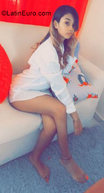 Date this sultry Dominican Republic girl Warnaris from Hato Mayor Del Rey DO38895