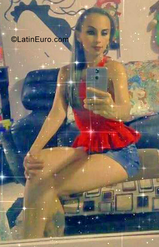 Date this pretty Colombia girl Diomar Lida from Armenia CO28761