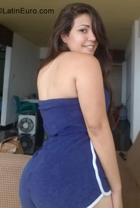 Date this sultry Venezuela girl Anabelys from Caracas VE4031
