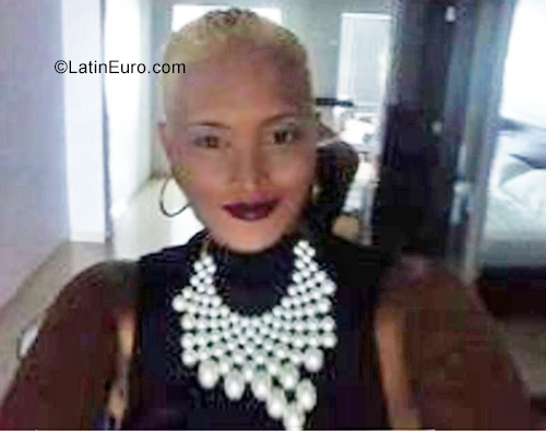 Date this young Dominican Republic girl Luz from Santo Domingo DO38975