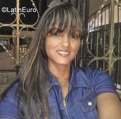 Date this nice looking Dominican Republic girl Alexa from La Vega DO39156