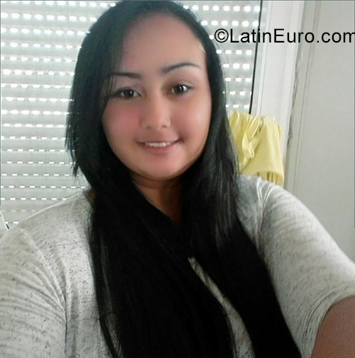 Date this happy Colombia girl Estefana from Santa Marta CO29164