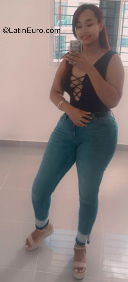 Date this hot Dominican Republic girl Eli from Santiago DO39207